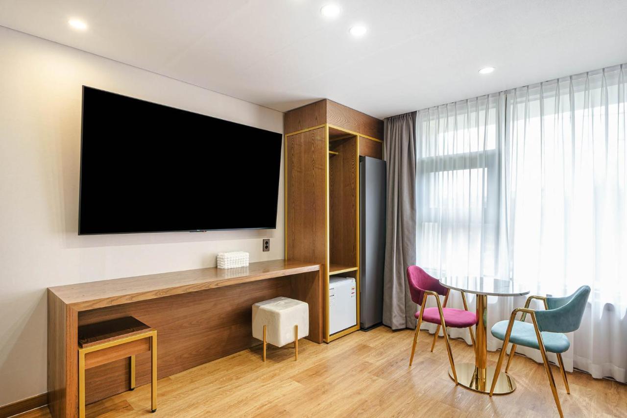 Browndot Hotel Jeonju Ajung ภายนอก รูปภาพ