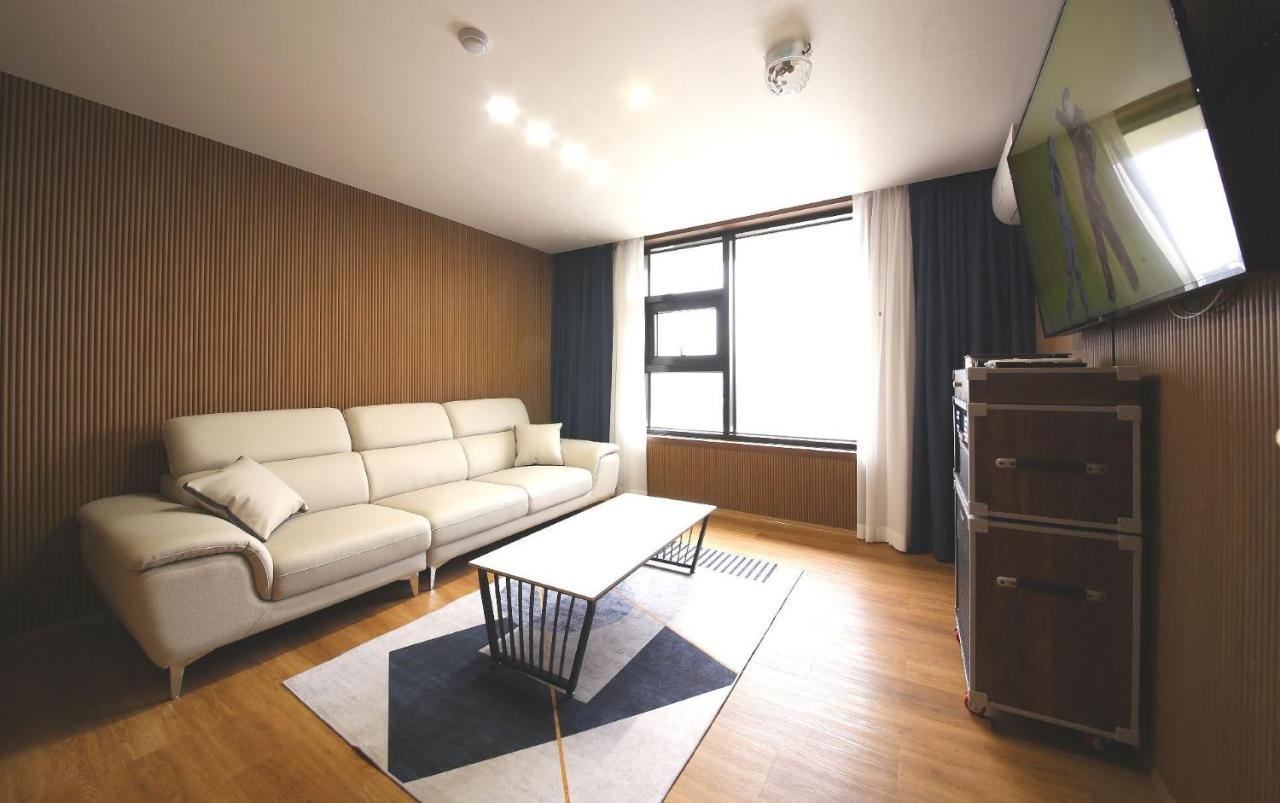 Browndot Hotel Jeonju Ajung ภายนอก รูปภาพ