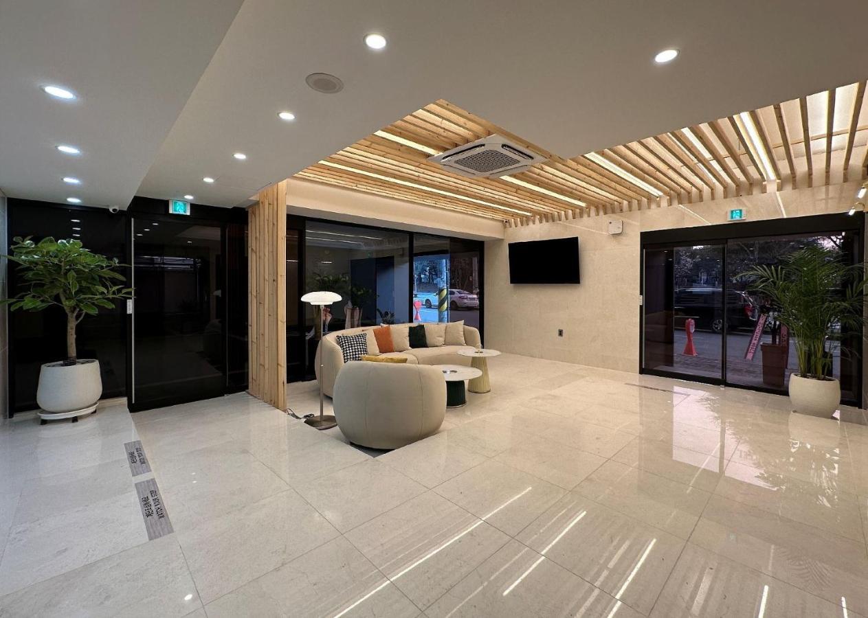 Browndot Hotel Jeonju Ajung ภายนอก รูปภาพ