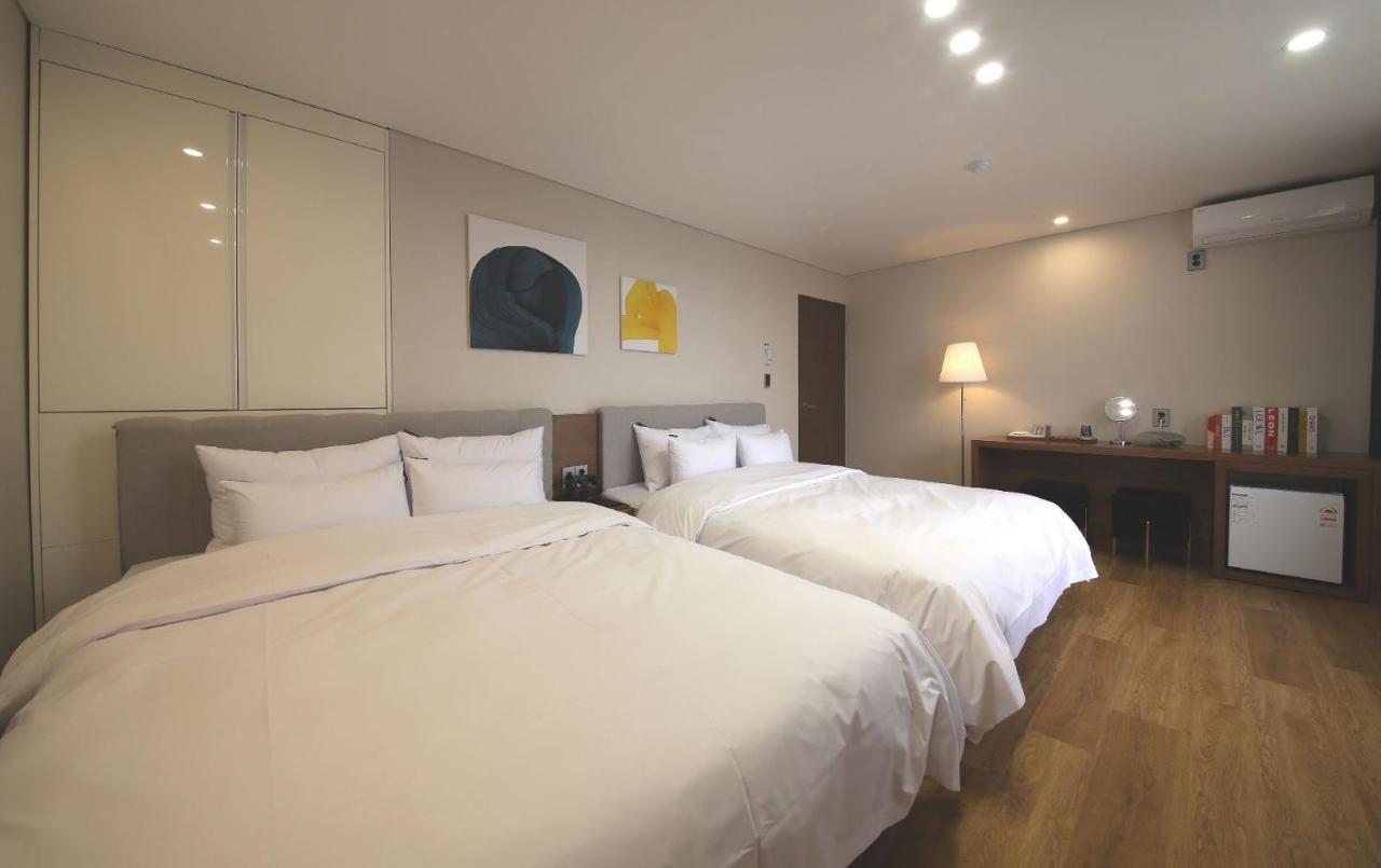 Browndot Hotel Jeonju Ajung ภายนอก รูปภาพ