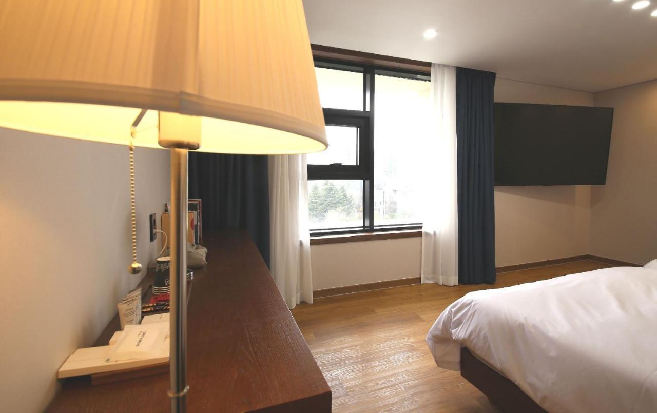 Browndot Hotel Jeonju Ajung ภายนอก รูปภาพ