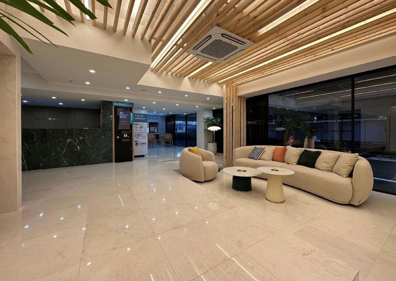 Browndot Hotel Jeonju Ajung ภายนอก รูปภาพ
