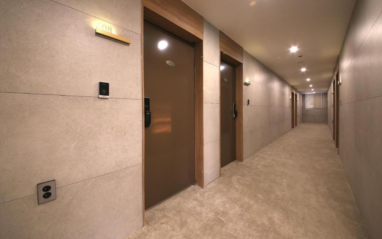 Browndot Hotel Jeonju Ajung ภายนอก รูปภาพ